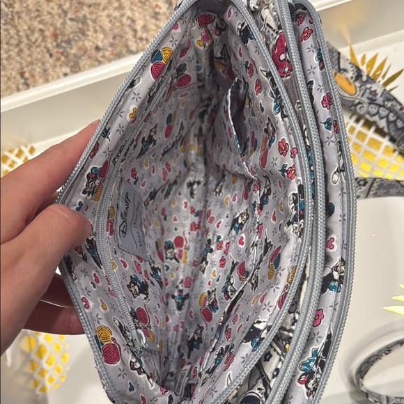 Disney Vera Bradley Gray Crossbody Bag with Mickey & Minnie - Picture 4 of 5